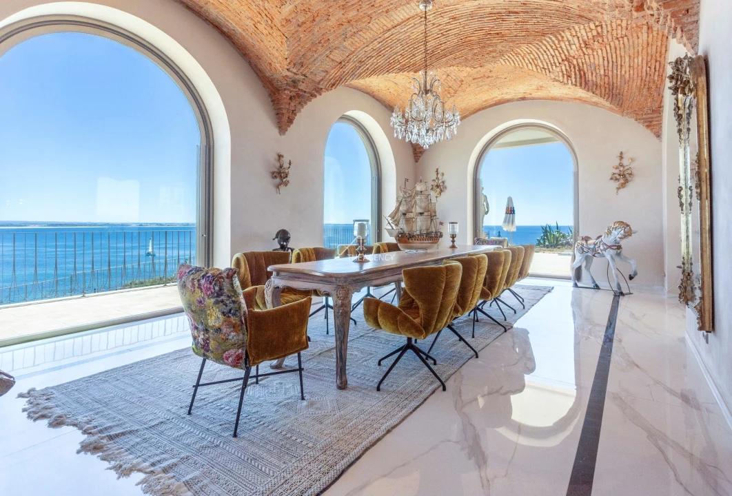 Moradia T7 para Venda em Lagos (São Sebastião e Santa Maria) Foto 1