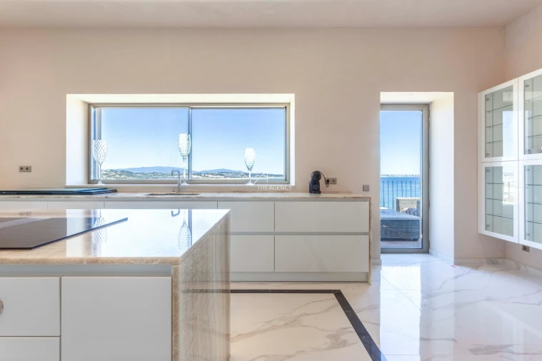 Moradia T7 para Venda em Lagos (São Sebastião e Santa Maria) Foto 41