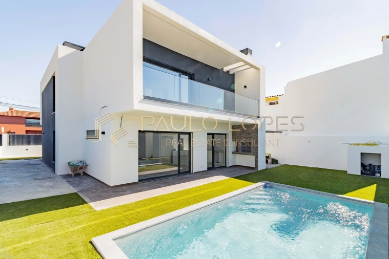 Moradia T4 para Venda em Cascais e Estoril Foto 2