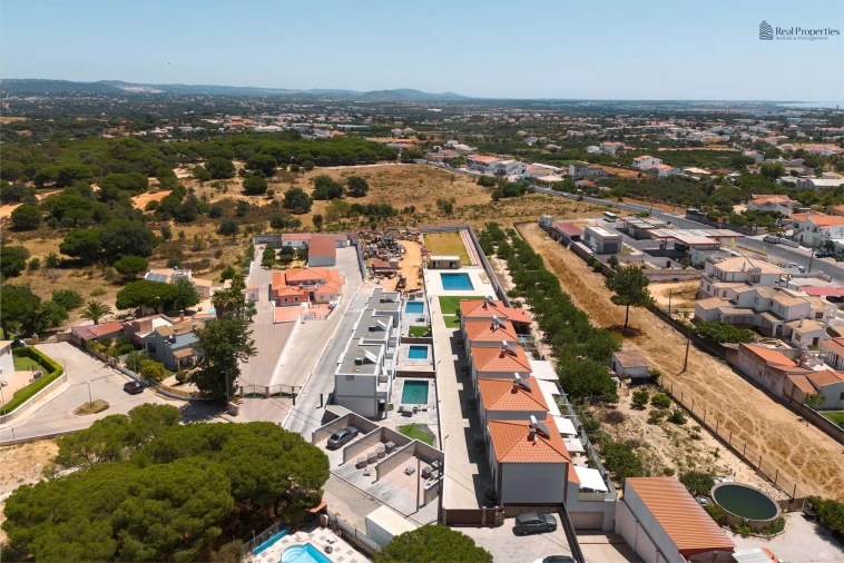 Moradia T3 para Venda em Albufeira e Olhos de Água Foto 28
