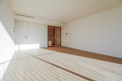 Apartamento T4 para Venda em Aldoar, Foz do Douro e Nevogilde