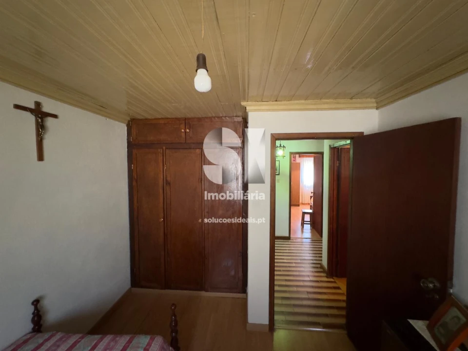 Moradia T4 para Venda em Covas do Douro Foto 10