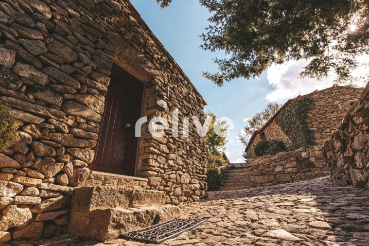 Quinta T10 para Venda em Leomil Foto 40