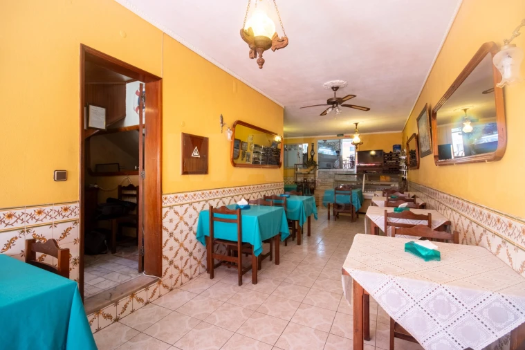 Prédio para Venda em Peniche Foto 4