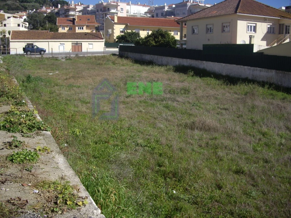 Terreno para Venda em Venda do Pinheiro e Santo Estêvão das Galés Foto 1