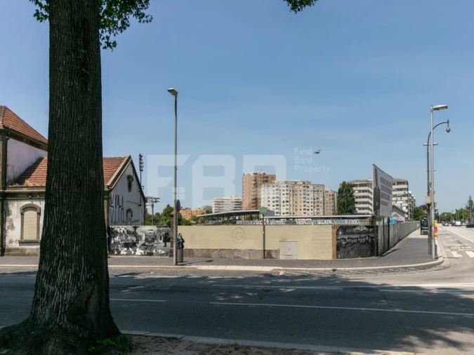 Terreno para Venda em Cedofeita, Santo Ildefonso, Sé, Miragaia, São Nicolau e Vitória Foto 2