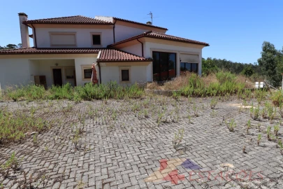 Moradia T4 para Venda em Pombal