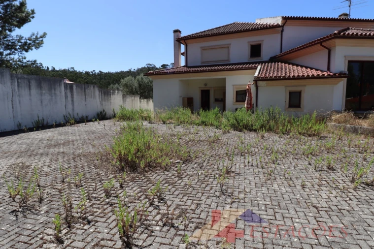 Moradia T4 para Venda em Pombal Foto 3