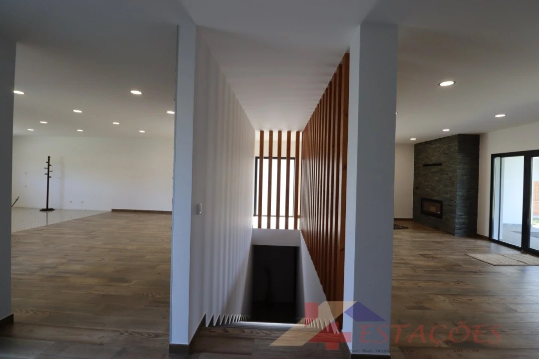 Moradia T4 para Venda em Pombal Foto 4