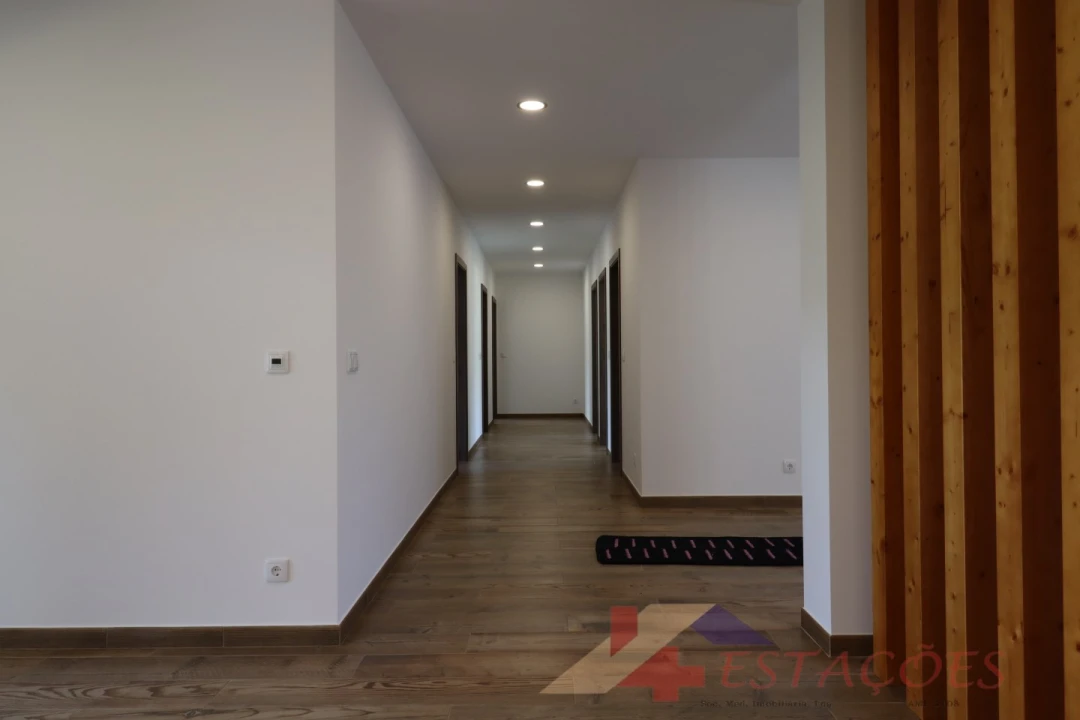 Moradia T4 para Venda em Pombal Foto 13