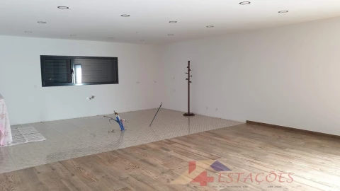 Moradia T4 para Venda em Pombal