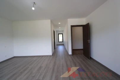 Moradia T4 para Venda em Pombal