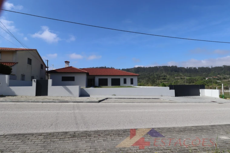 Moradia T4 para Venda em Pombal Foto 2