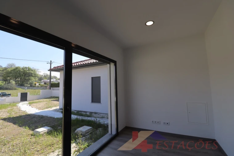 Moradia T4 para Venda em Pombal Foto 17