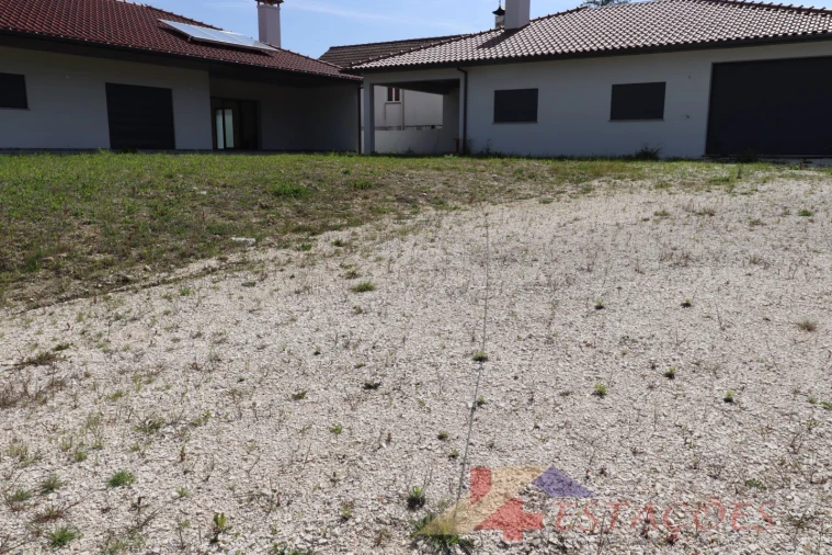 Moradia T4 para Venda em Pombal Foto 34