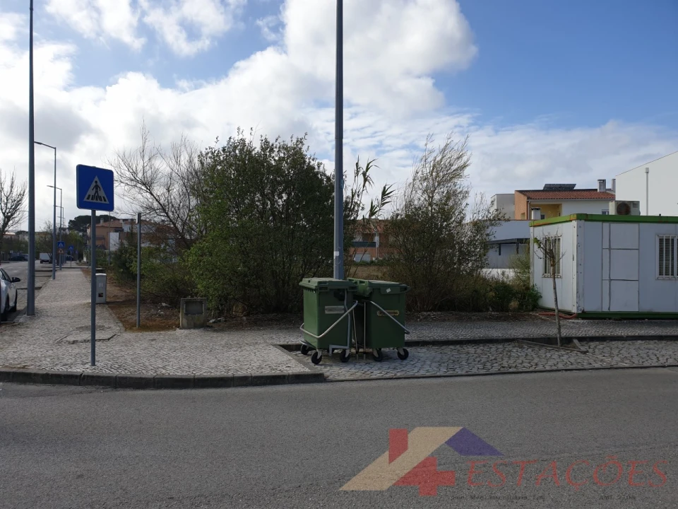 Terreno para Venda em Sebal e Belide Foto 1