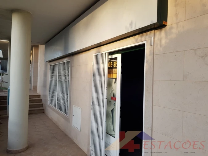 Loja para Venda em Santiago e São Simão de Litém e Albergaria dos Doze Foto 6