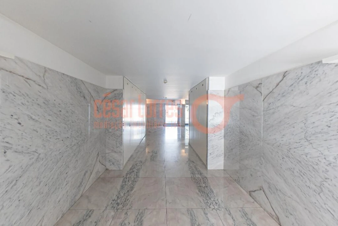 Apartamento T3 para Venda em Arcozelo Foto 19