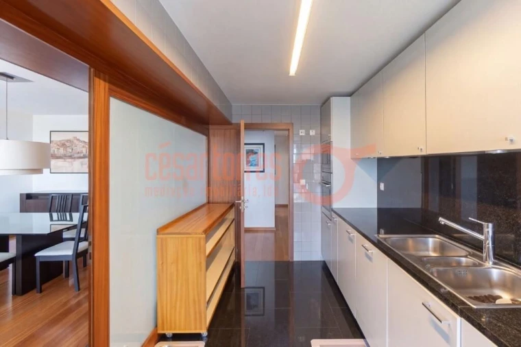 Apartamento T3 para Venda em Arcozelo Foto 2