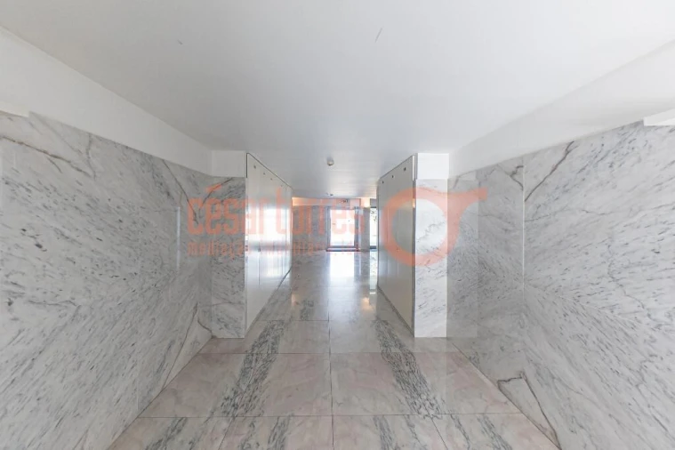 Apartamento T3 para Venda em Arcozelo Foto 19