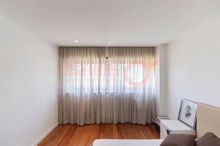 Apartamento T3 para Venda em Arcozelo Foto 14
