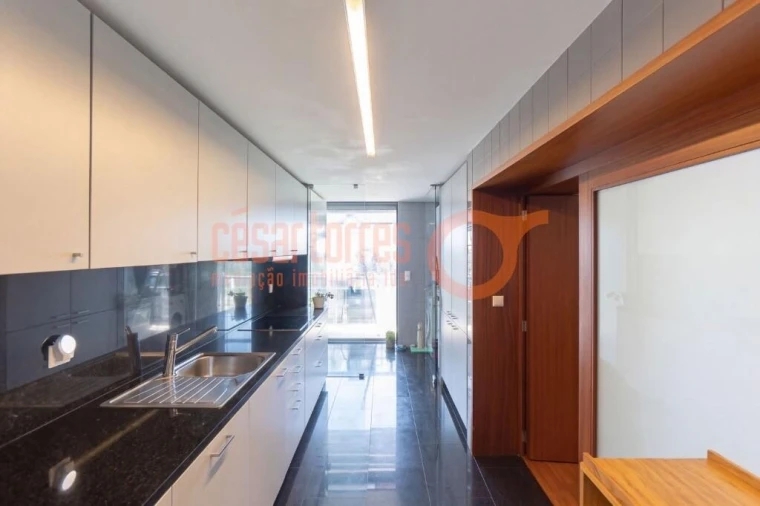 Apartamento T3 para Venda em Arcozelo Foto 3