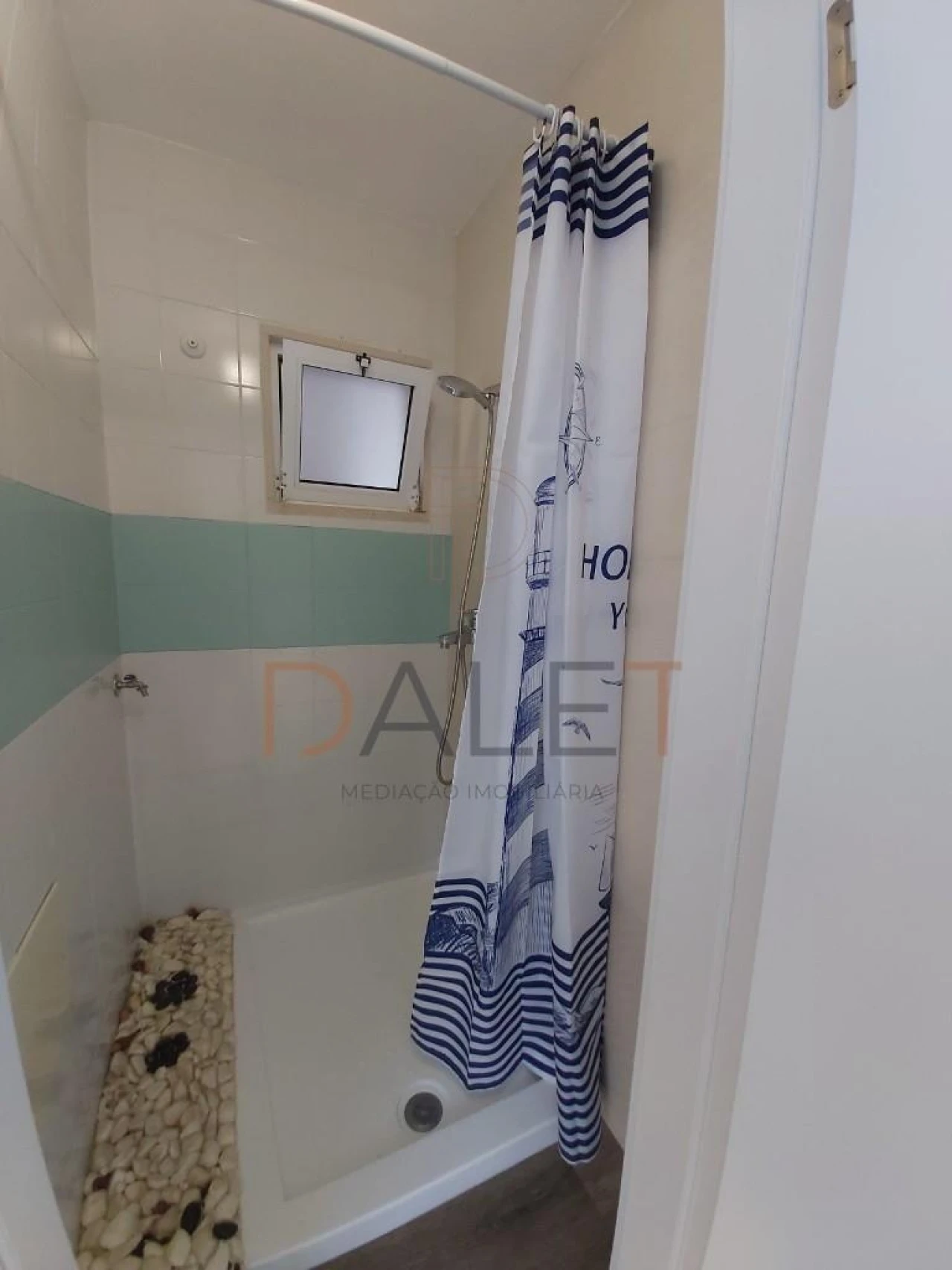 Apartamento T1 para Venda em Corroios Foto 9