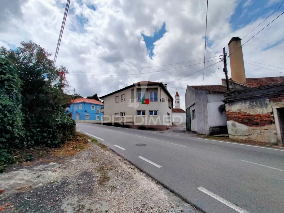 Moradia T2 para Venda em Alcanede Foto 6