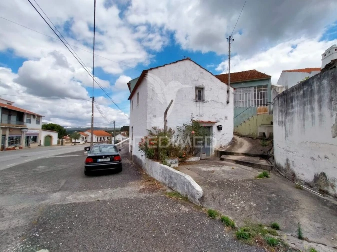 Moradia T2 para Venda em Alcanede Foto 5