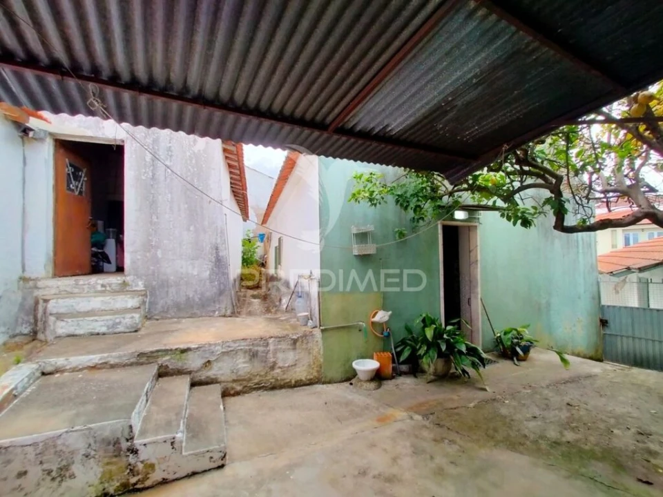 Moradia T2 para Venda em Alcanede Foto 3