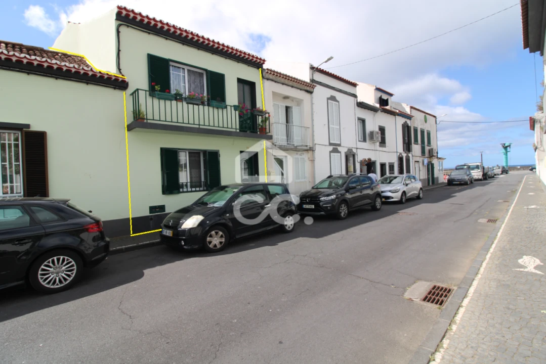 Moradia T3 para Venda em Povoação Foto 22