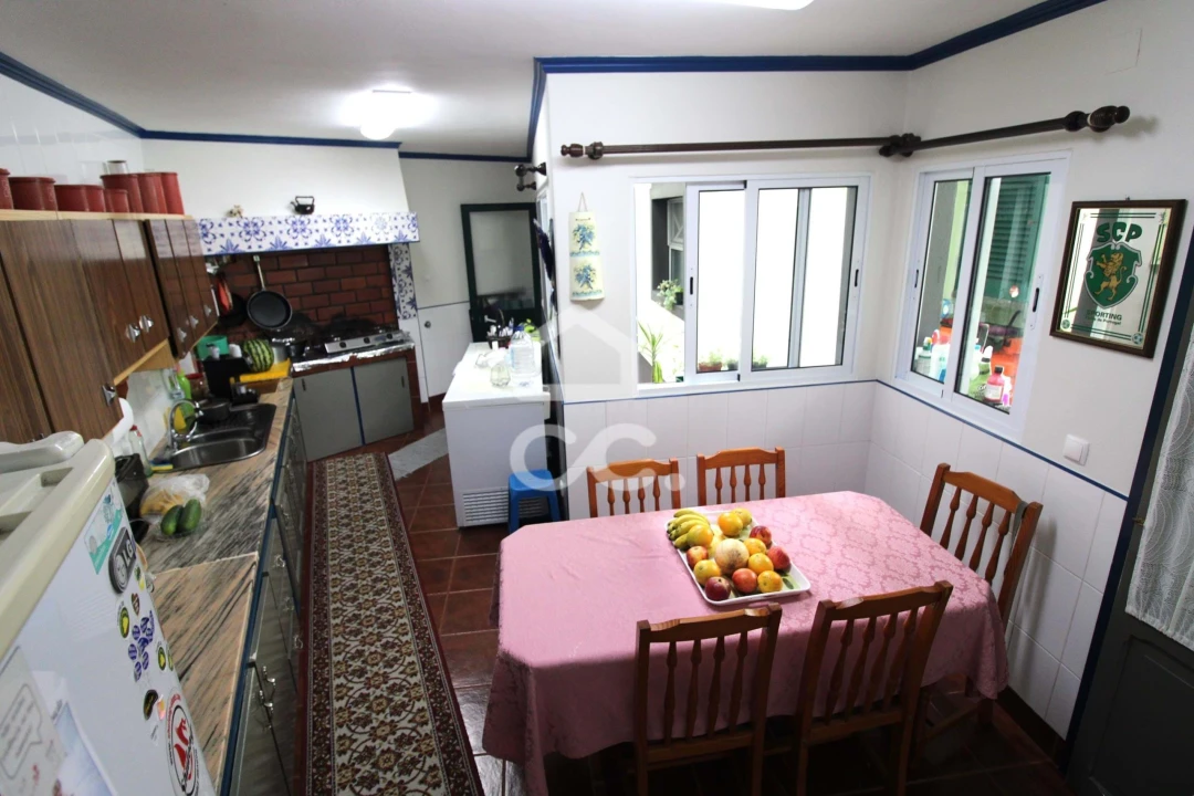 Moradia T3 para Venda em Povoação Foto 18