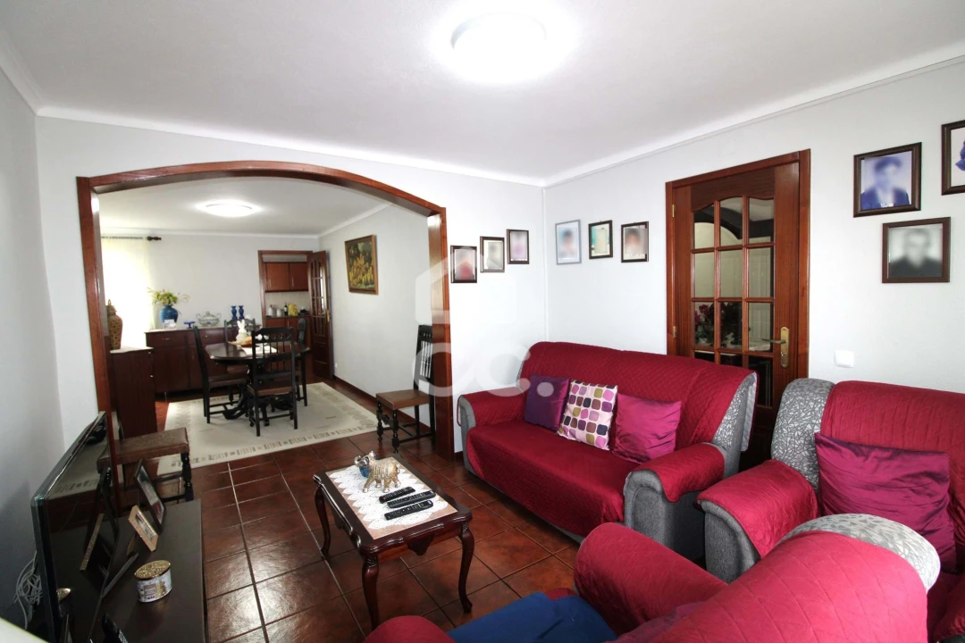 Moradia T3 para Venda em Povoação Foto 4