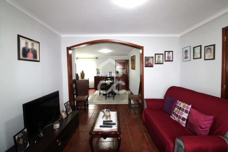 Moradia T3 para Venda em Povoação Foto 6