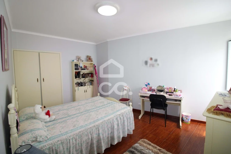 Moradia T3 para Venda em Povoação Foto 11