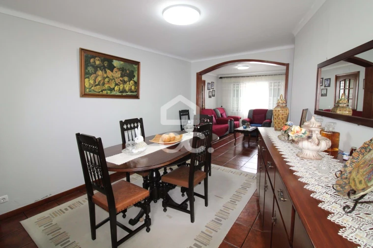 Moradia T3 para Venda em Povoação Foto 5