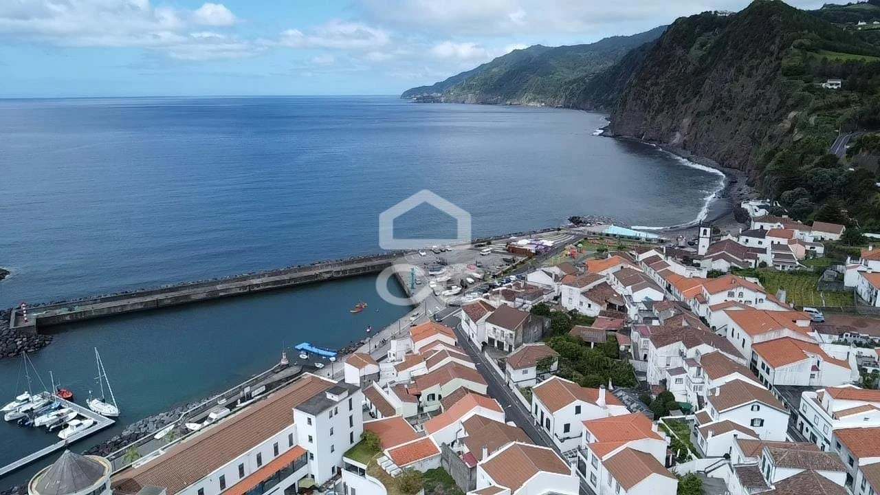 Moradia T3 para Venda em Povoação Foto 21