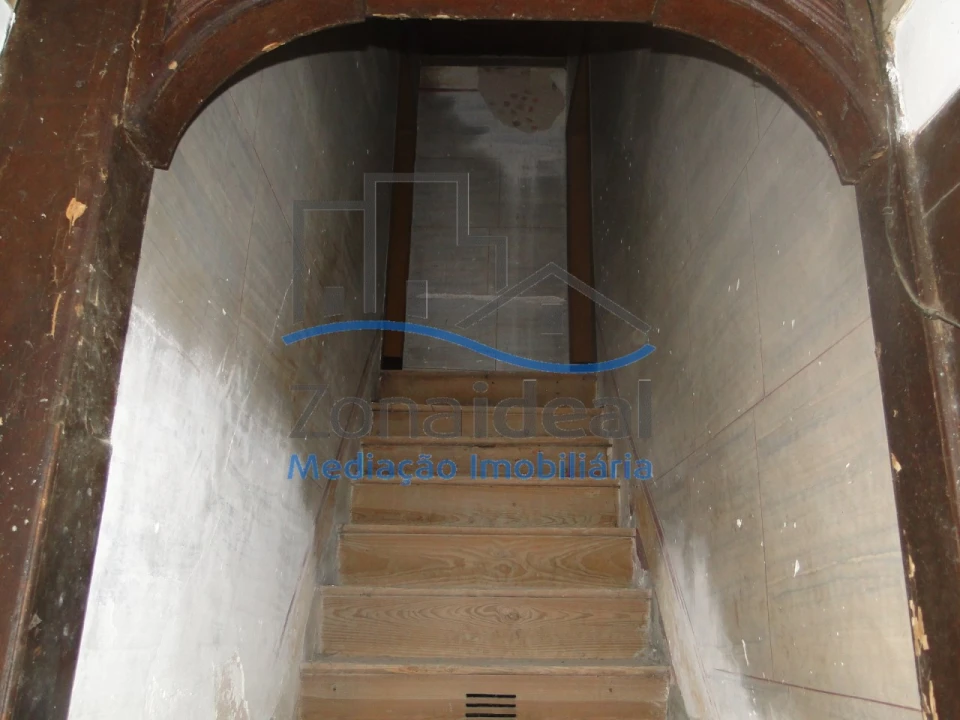 Moradia T16 para Venda em Abrigada e Cabanas de Torres Foto 9