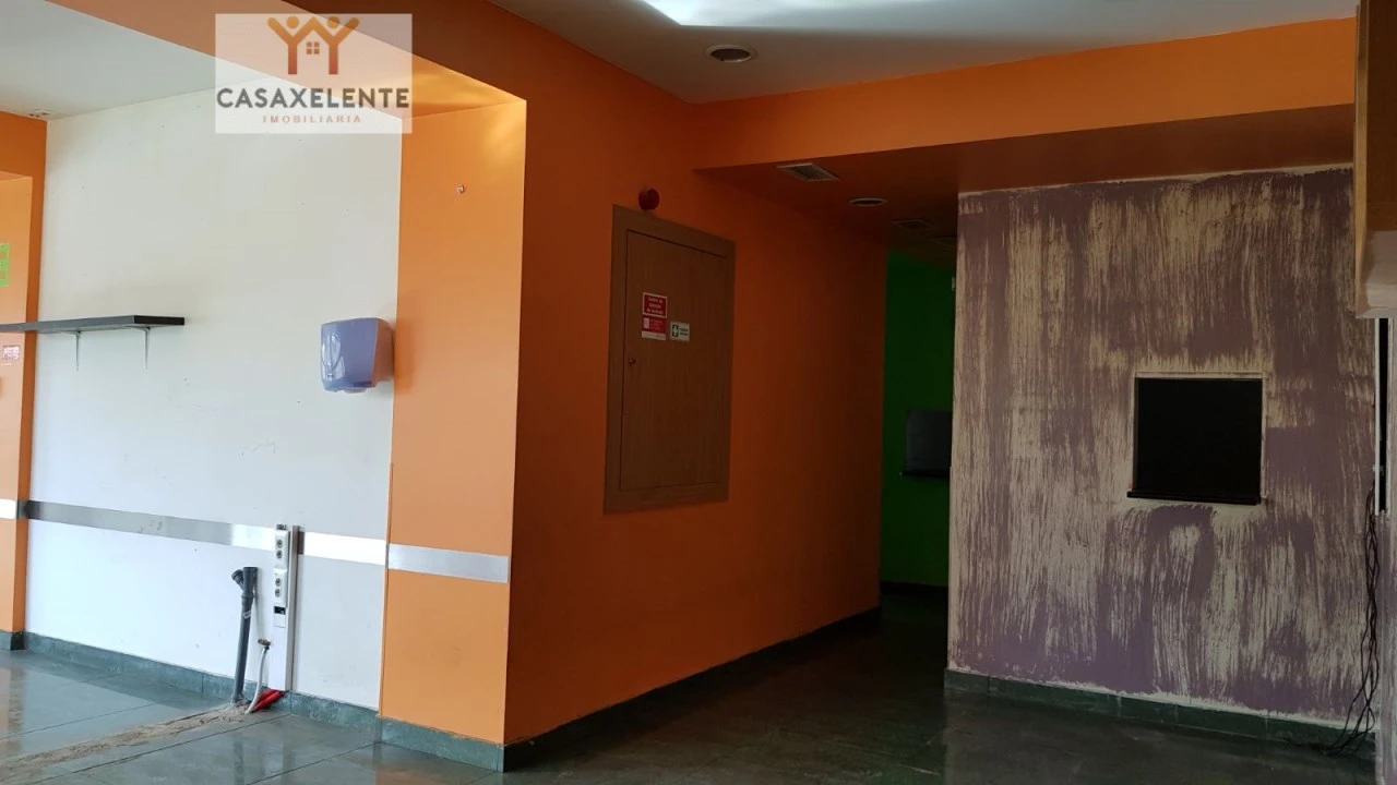 Loja para Arrendamento em Pontinha e Famões Foto 12