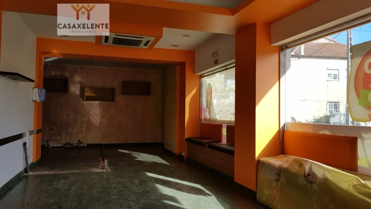 Loja para Arrendamento em Pontinha e Famões Foto 15