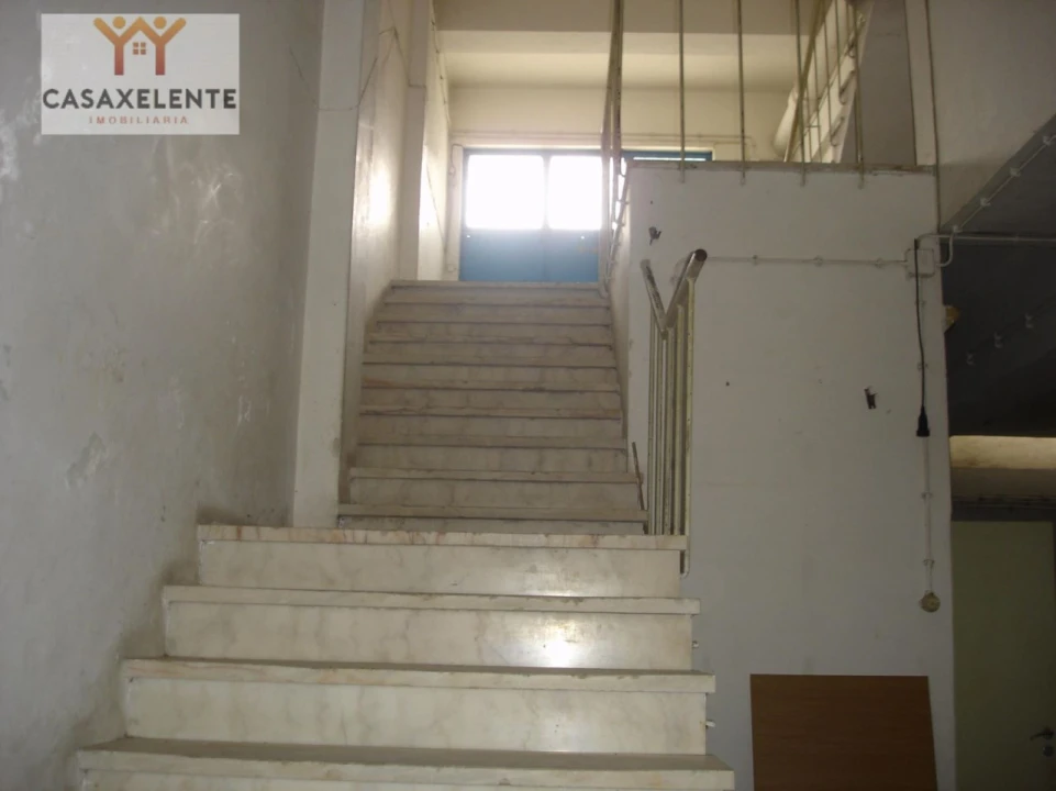 Armazém para Arrendamento em Pontinha e Famões Foto 9