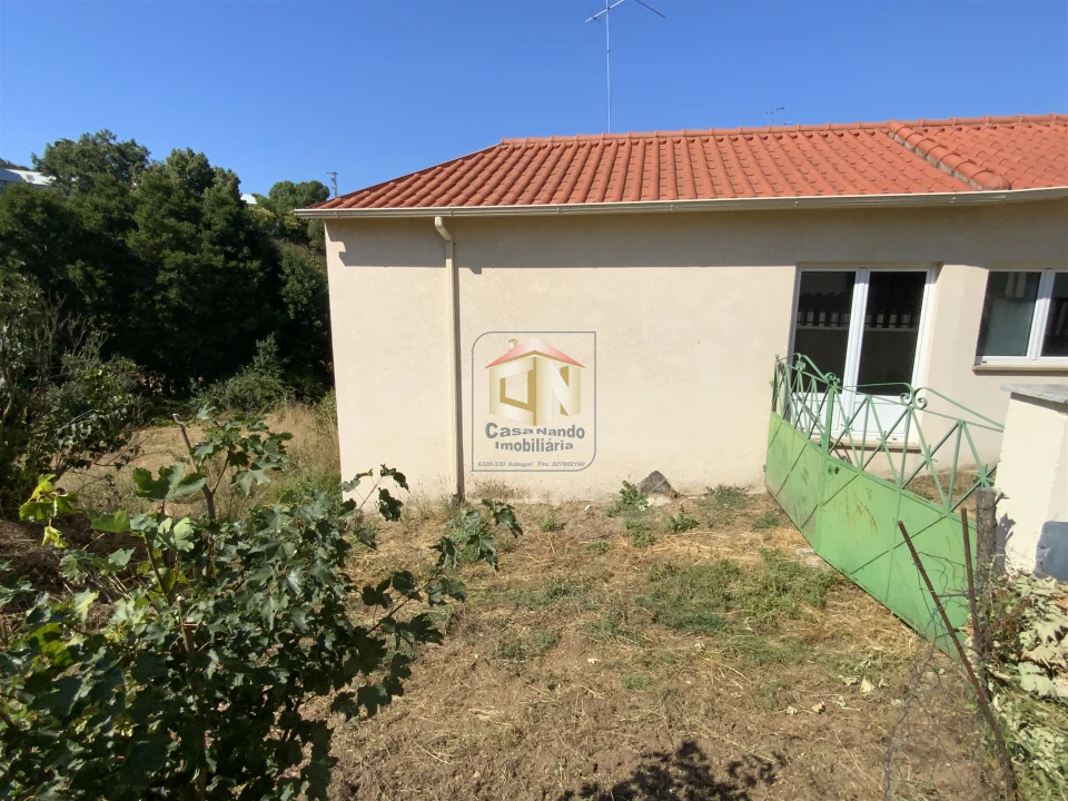Moradia T2 para Venda em Sabugal e Aldeia de Santo António Foto 4