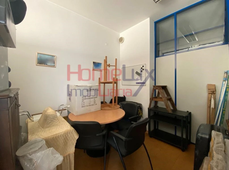 Loja para Venda em Milheiros Foto 12