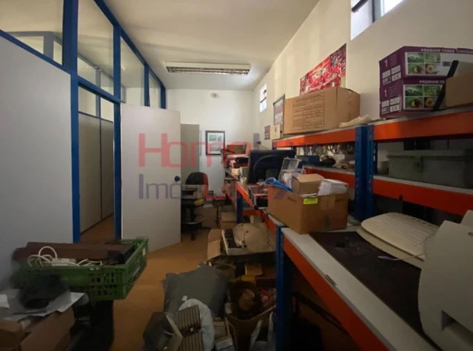 Loja para Venda em Milheiros Foto 15