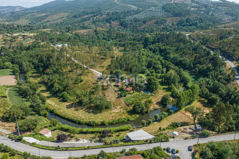 Terreno para Venda em Aguiar de Sousa Foto 4