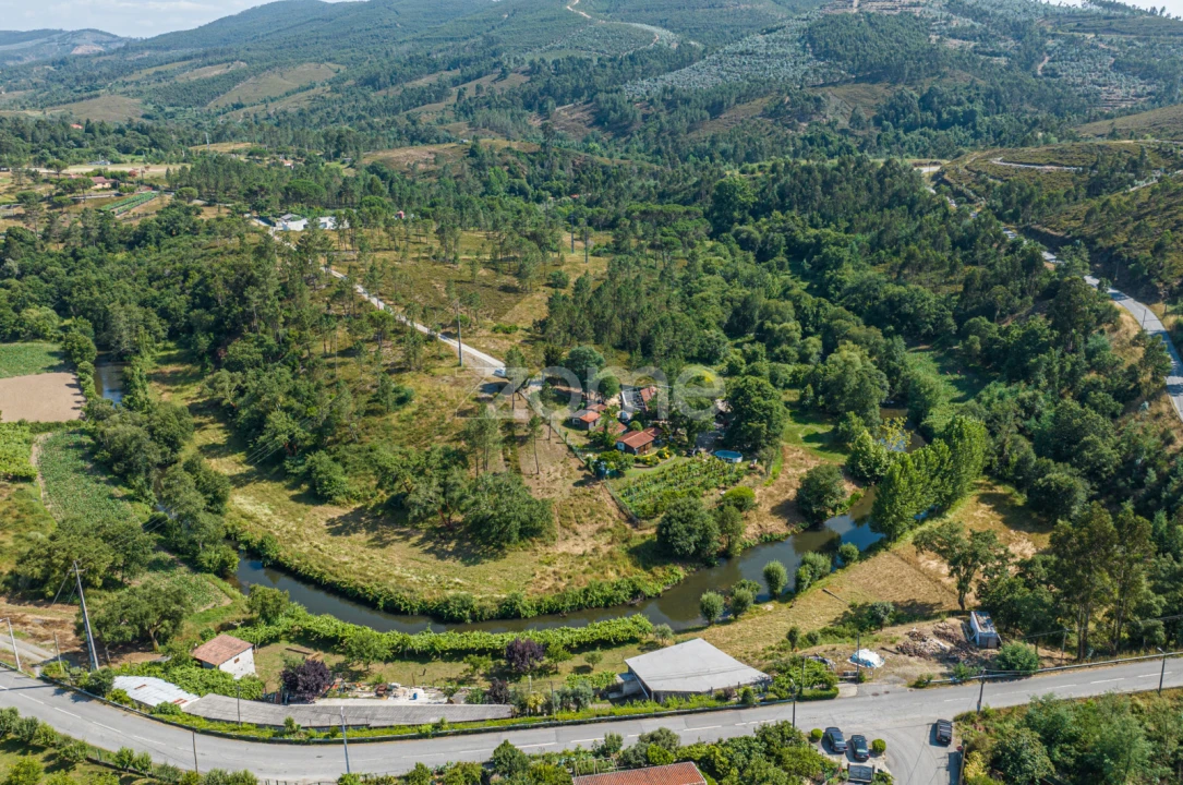 Terreno para Venda em Aguiar de Sousa Foto 4