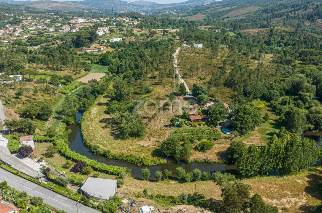 Terreno para Venda em Aguiar de Sousa Foto 5