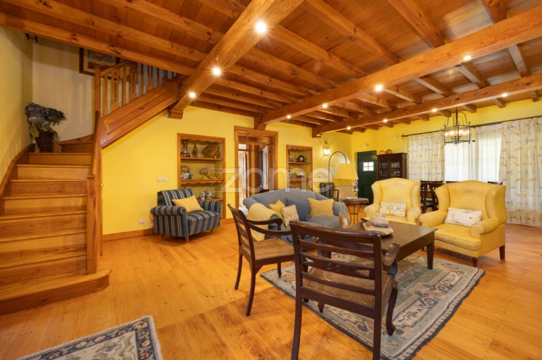 Quinta T4 para Venda em Nossa Senhora do Pranto Foto 11