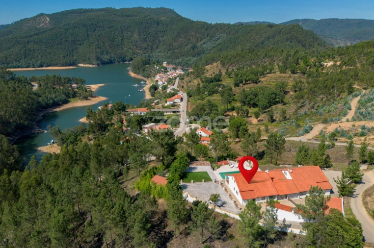 Quinta T4 para Venda em Nossa Senhora do Pranto Foto 53