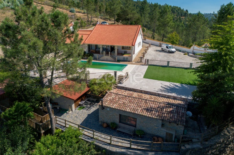 Quinta T4 para Venda em Nossa Senhora do Pranto Foto 2